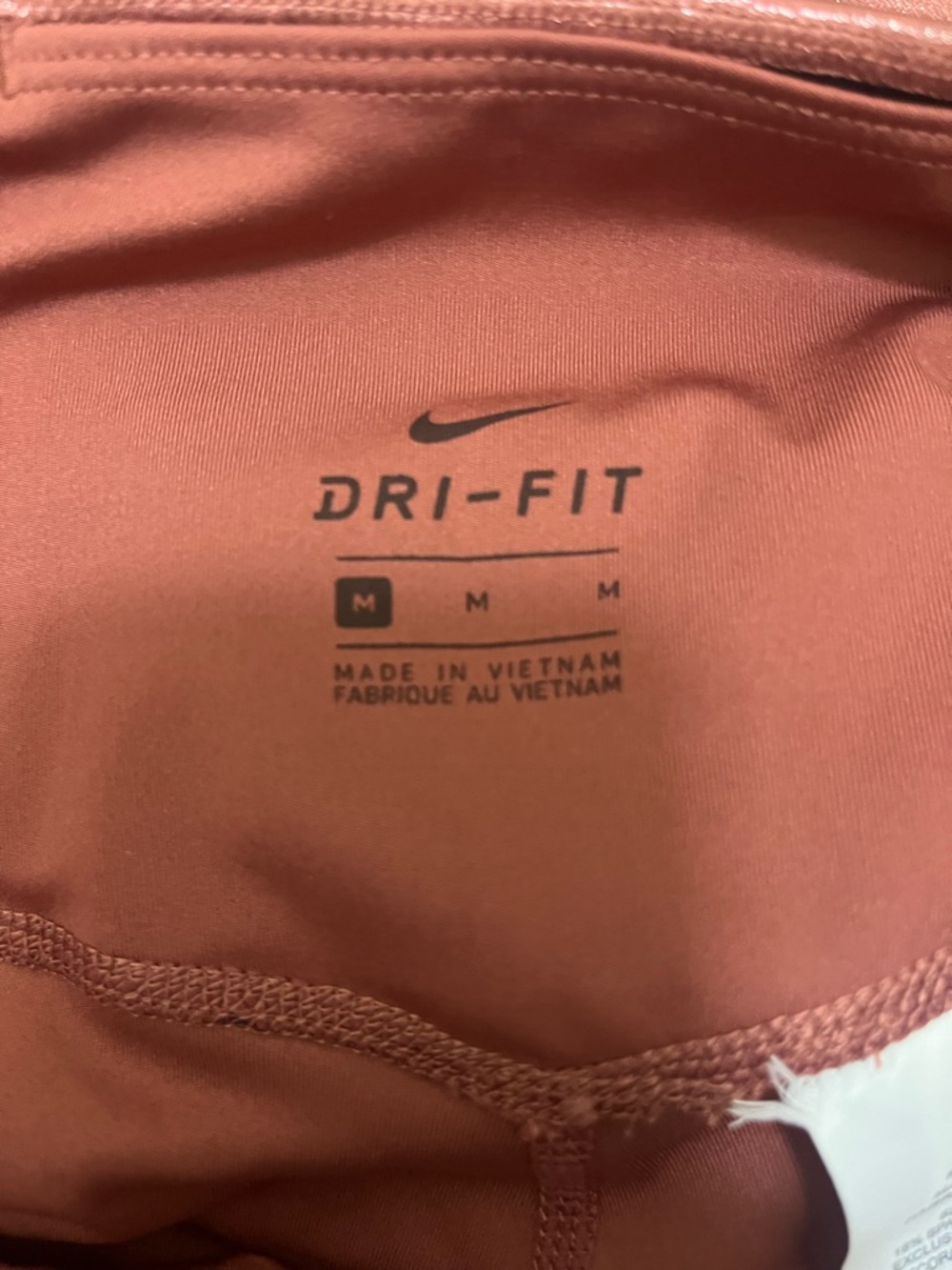 Nike women’s Metallic Rose Gold Leggings - Picture 4 of 7
